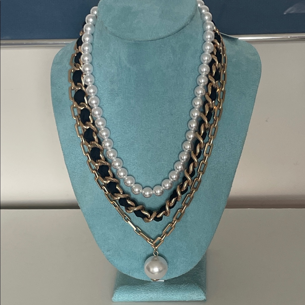 Southern Living Womens Chunky Three Strand Necklace Nwt 20$